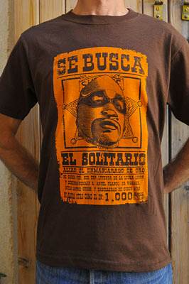 T-shirt catch "Se Busca"